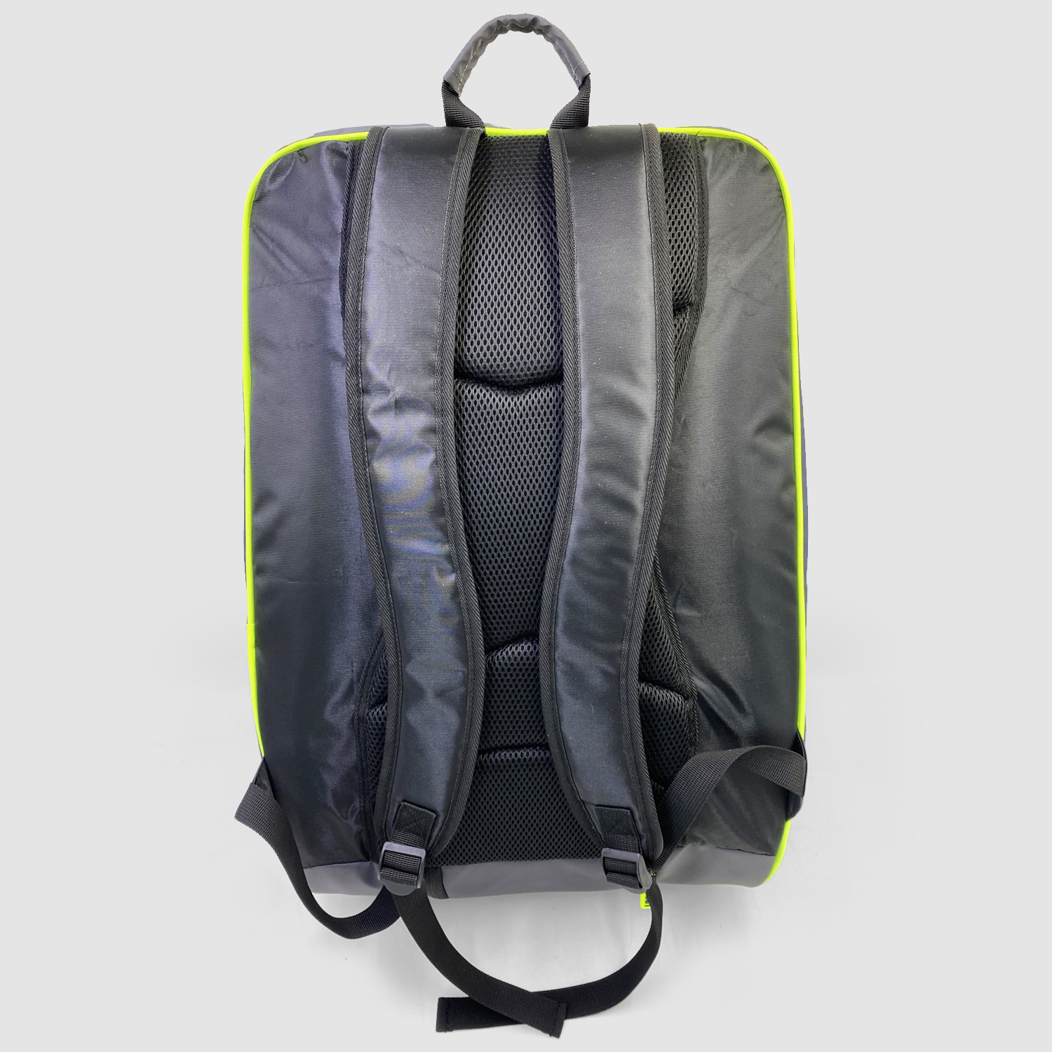 Ergonomic padding backside 